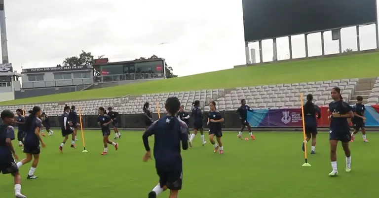 অব্যবস্থাপনায় এশিয়ান কাপে বাংলাদেশ নারী ফুটবল দল